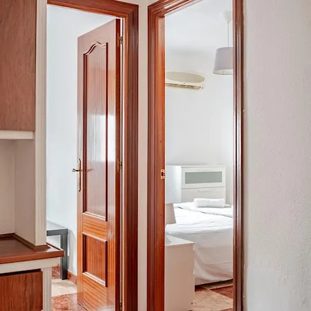With Work/study Close To Old Town Malaga