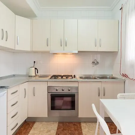 With Work/study Close To Old Town Malaga
